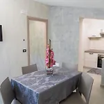Della Posta Hotel 4*