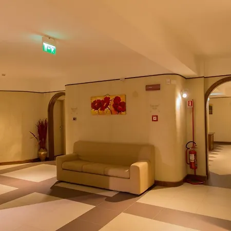 Della Posta Hotel 4*
