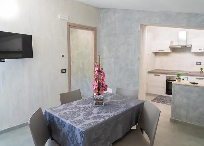 Della Posta Hotel 4*