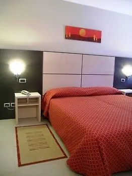 Della Posta Hotel 4*